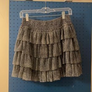Metallic skirt with stretchy waistband